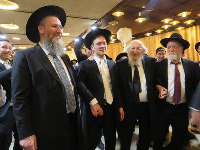 שמחת נישואי נכד הגר"א לוי 