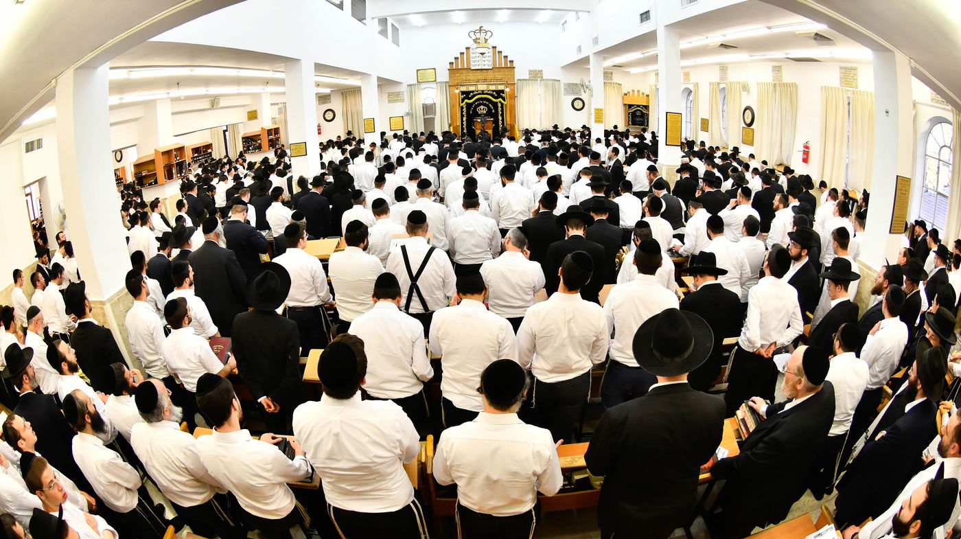 עצרת תפילה והתעוררות בישיבת מיר