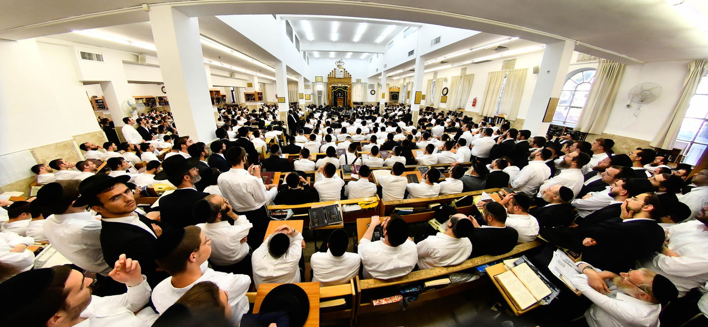 עצרת תפילה והתעוררות בישיבת מיר