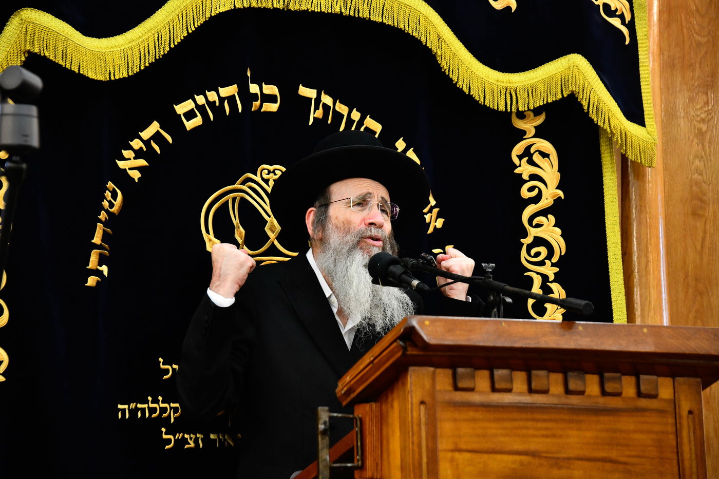 עצרת תפילה והתעוררות בישיבת מיר