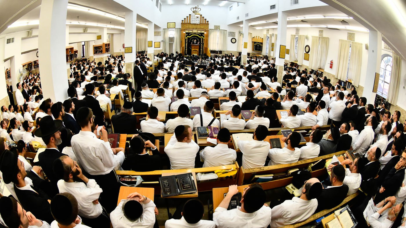 עצרת תפילה והתעוררות בישיבת מיר