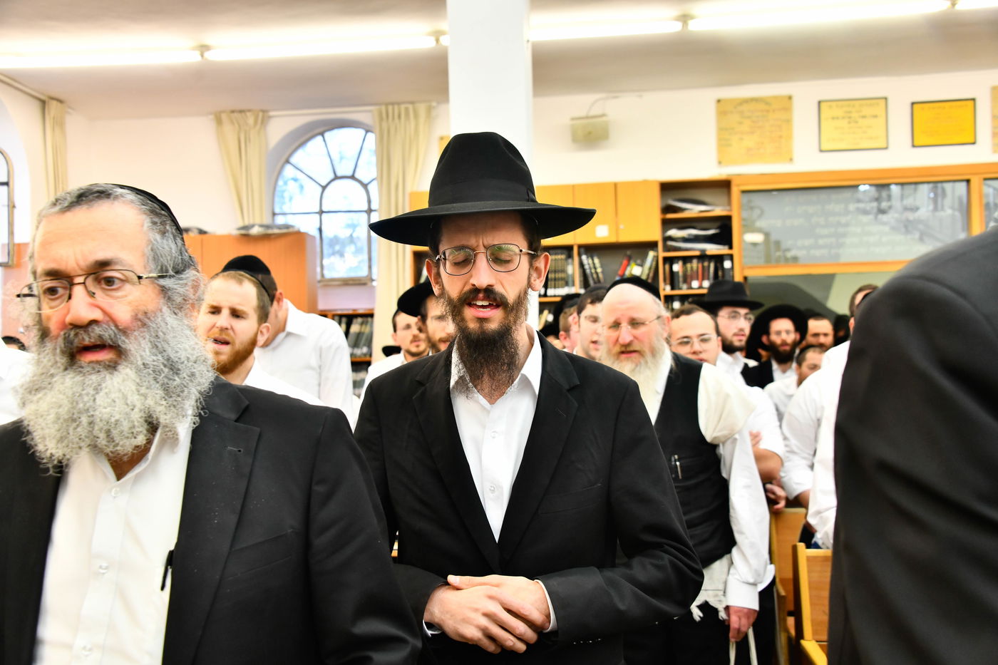 עצרת תפילה והתעוררות בישיבת מיר