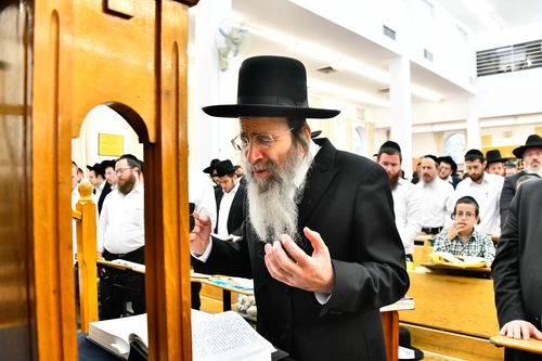 עצרת תפילה והתעוררות בישיבת מיר