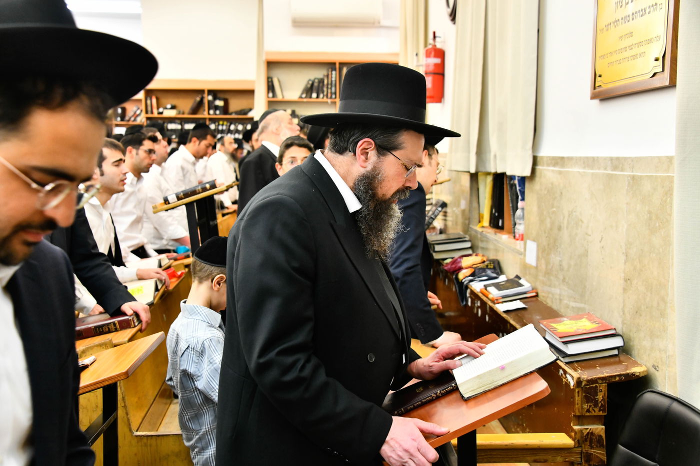 עצרת תפילה והתעוררות בישיבת מיר