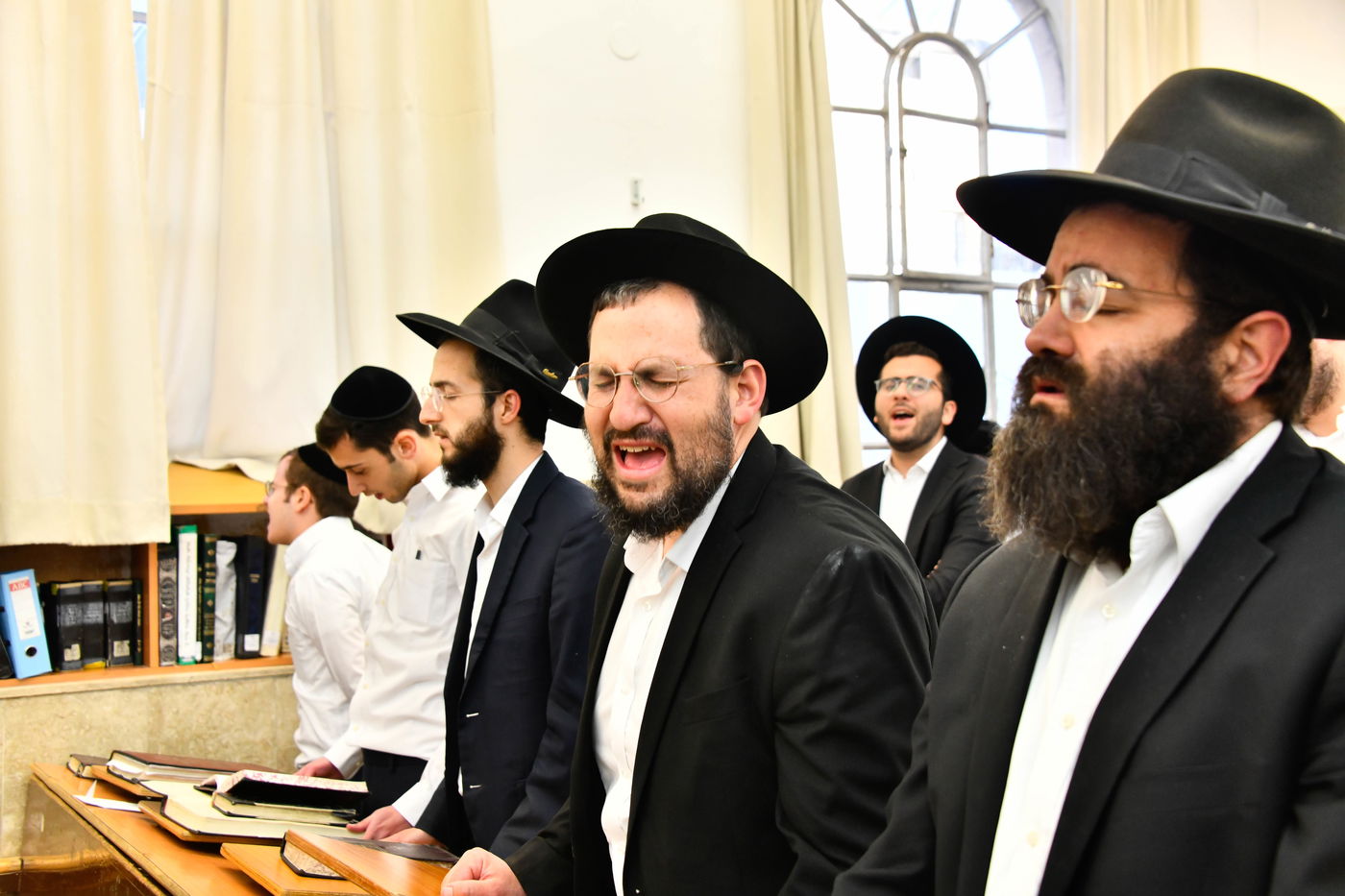 עצרת תפילה והתעוררות בישיבת מיר