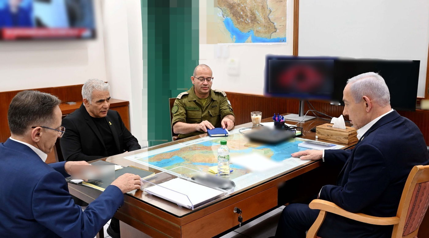קרוב ל-50 דקות: כך נראתה "פגישת העדכון" של יאיר לפיד עם נתניהו