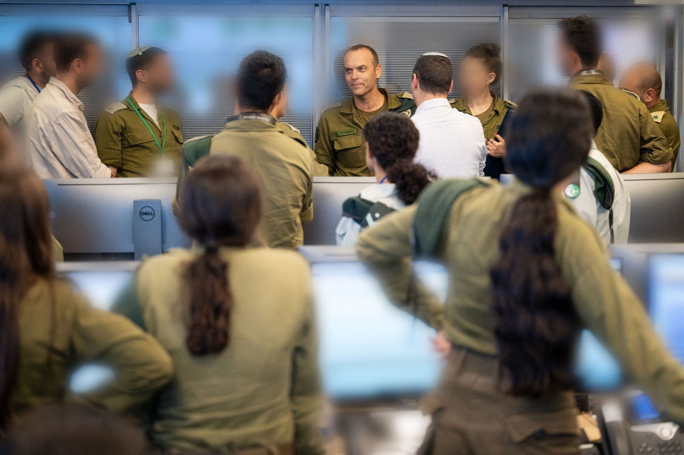 ראש אגף המודיעין, אלוף שלומי בינדר ביקר בבסיסי אגף המודיעין