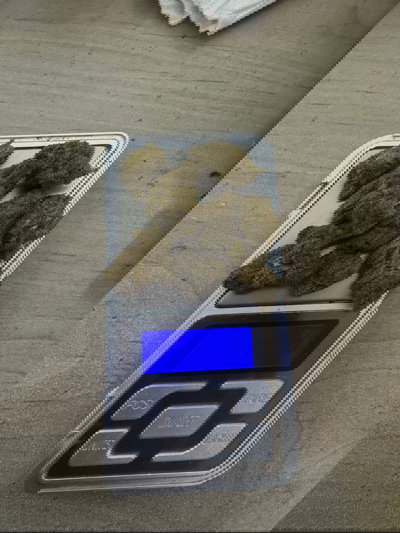 מהפריטים שנגנבו