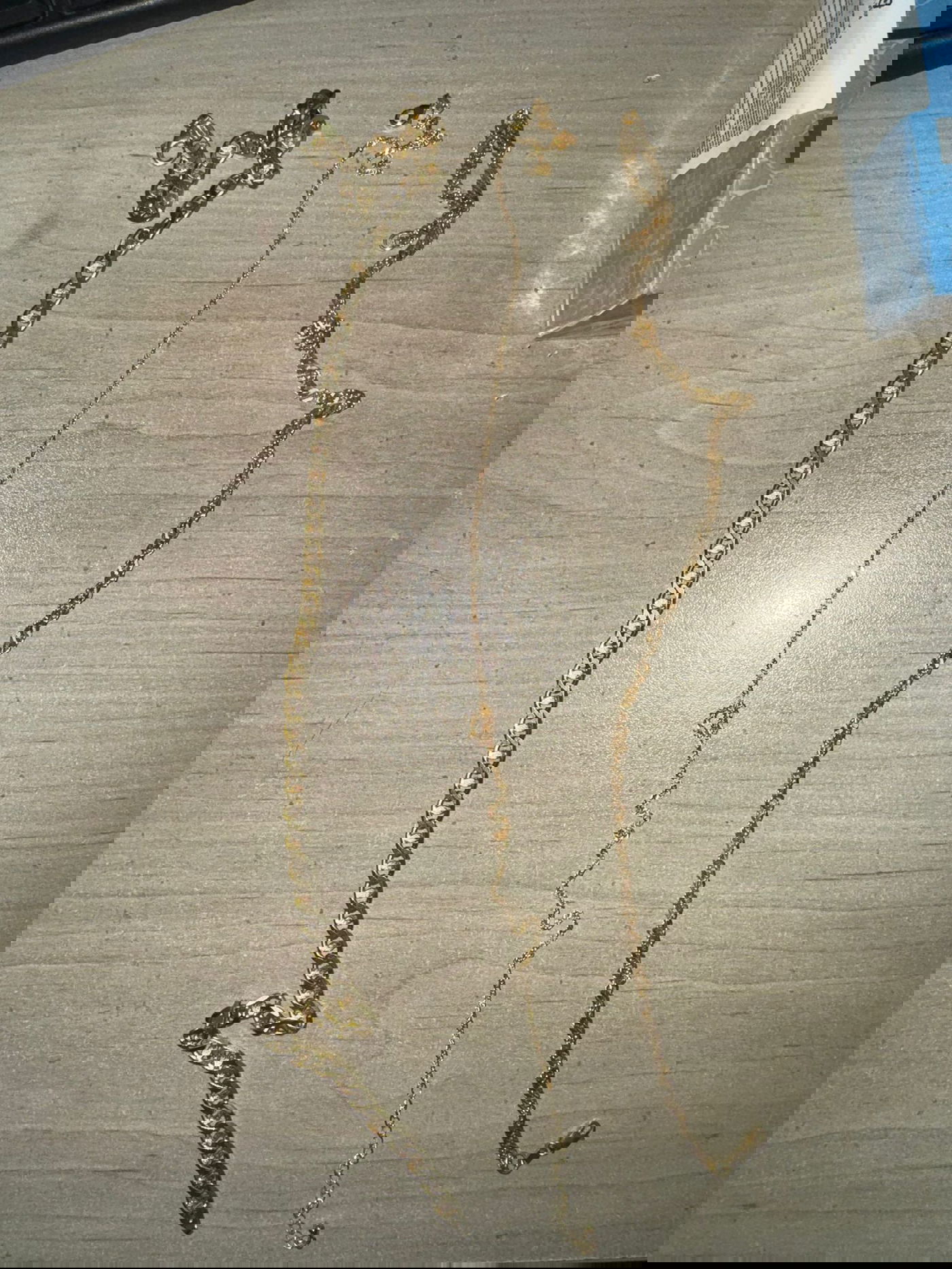 מהפריטים שנגנבו