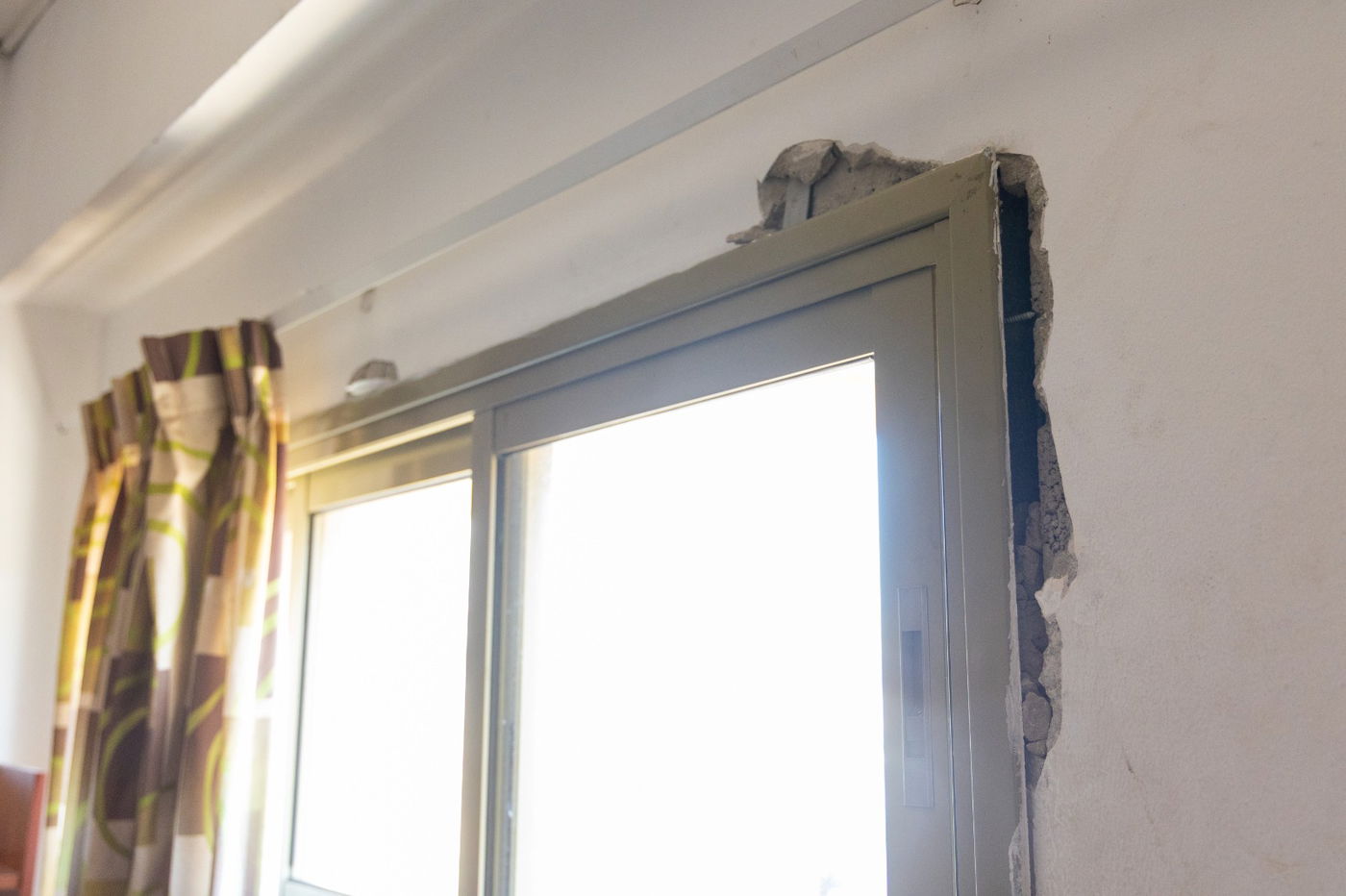 נזקי טיל האיראני בישיבת חב"ד בב"ב