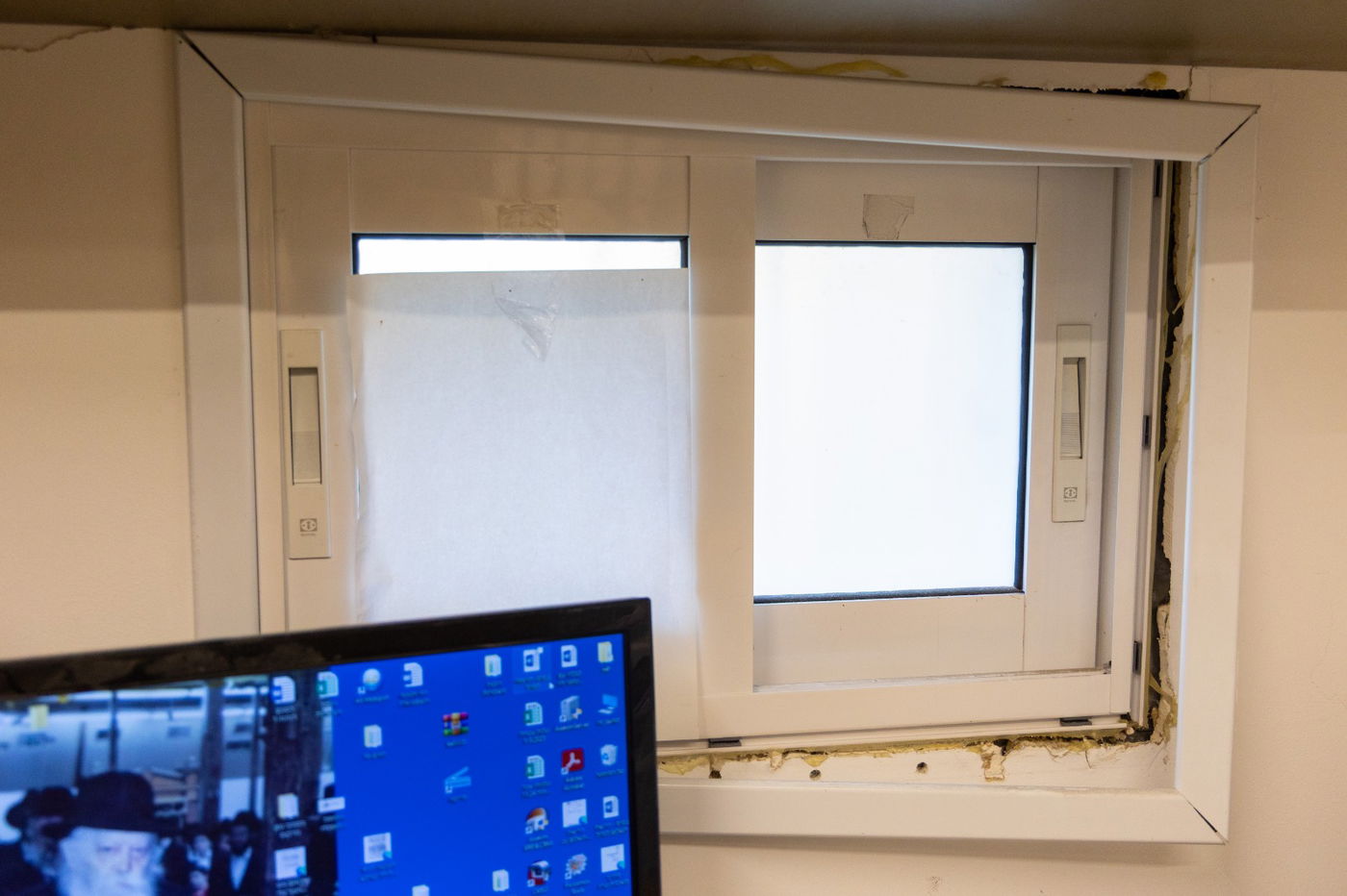 נזקי טיל האיראני בישיבת חב"ד בב"ב