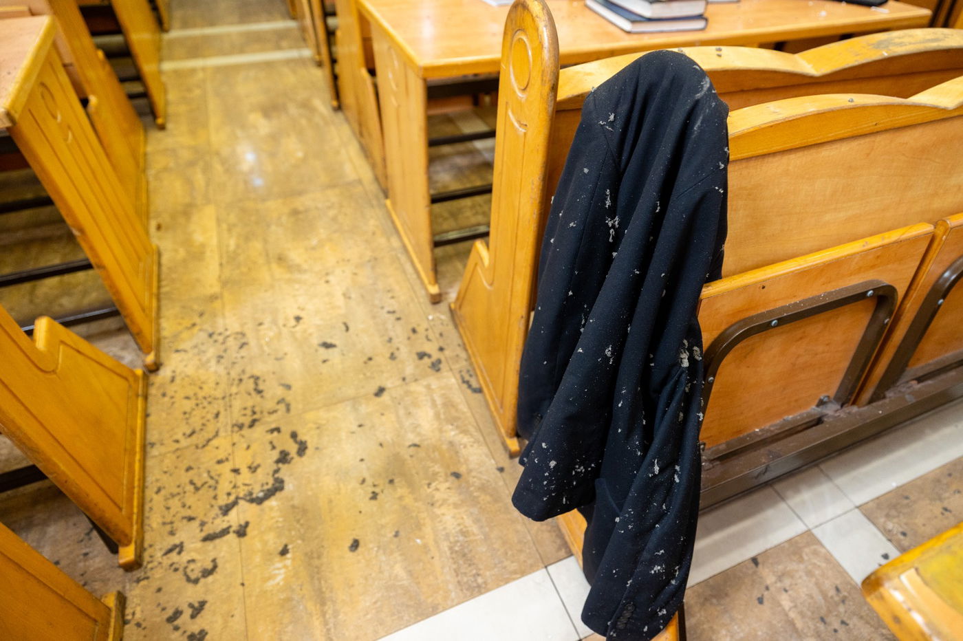 נזקי טיל האיראני בישיבת חב"ד בב"ב