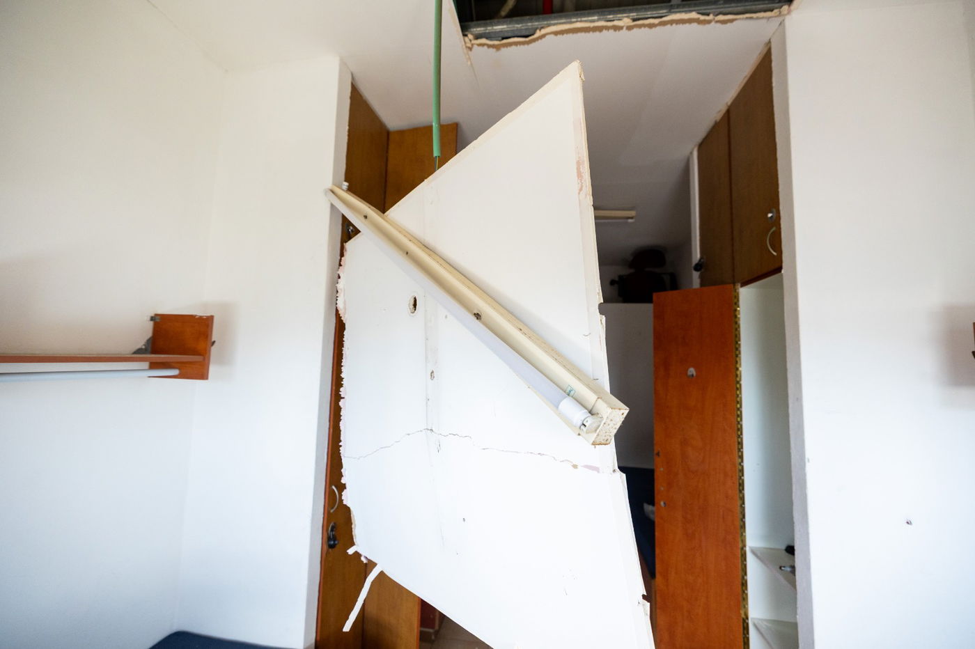 נזקי טיל האיראני בישיבת חב"ד בב"ב