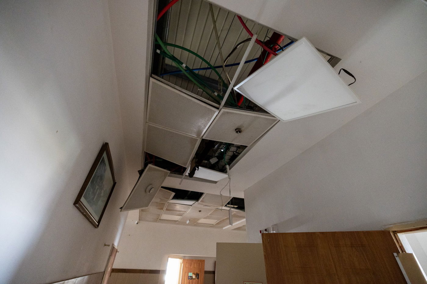 נזקי טיל האיראני בישיבת חב"ד בב"ב