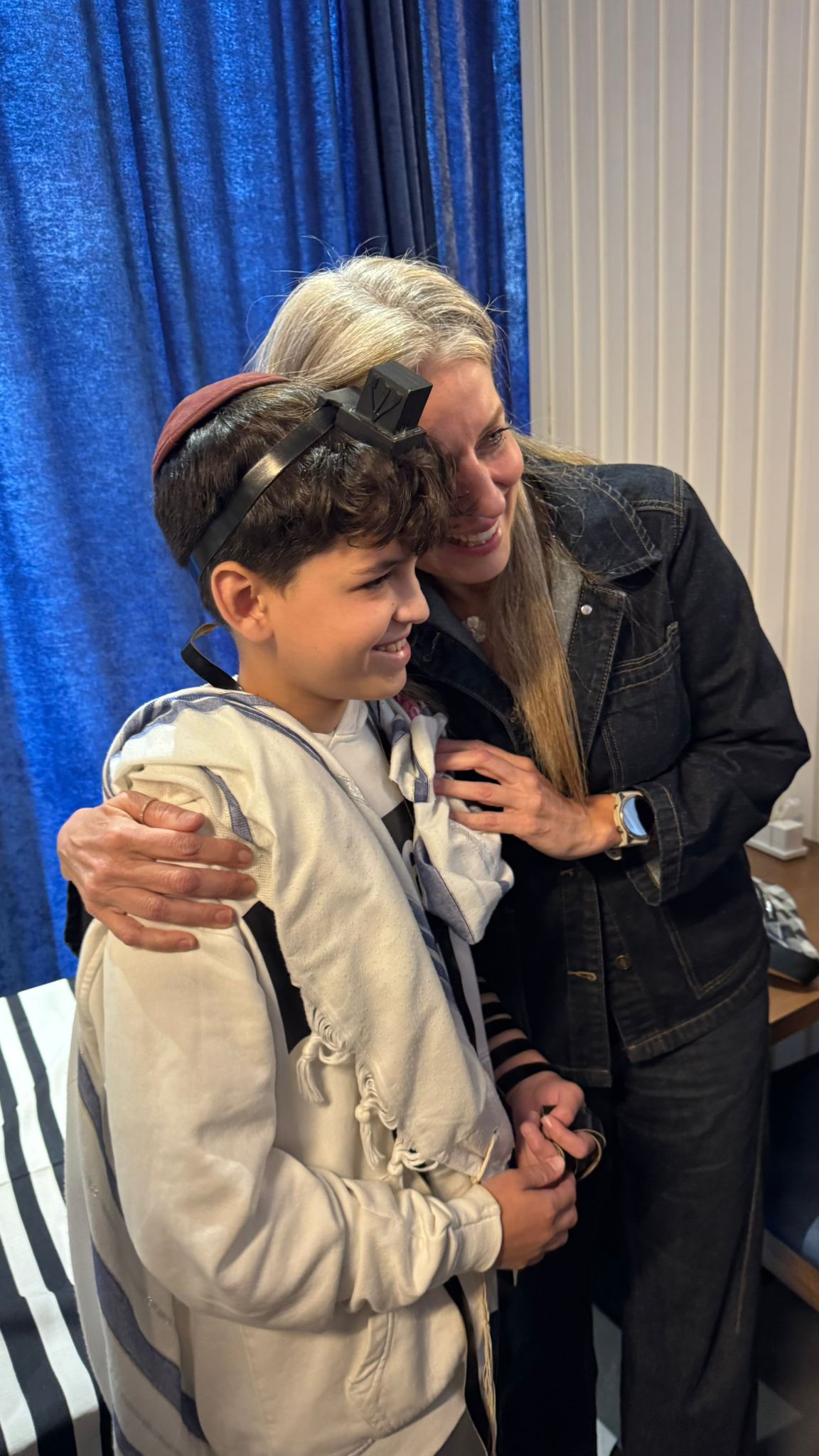 מגישת הטלוויזיה נתקעה בגאורגיה וחגגה שם בר מצווה לבנה | תיעוד