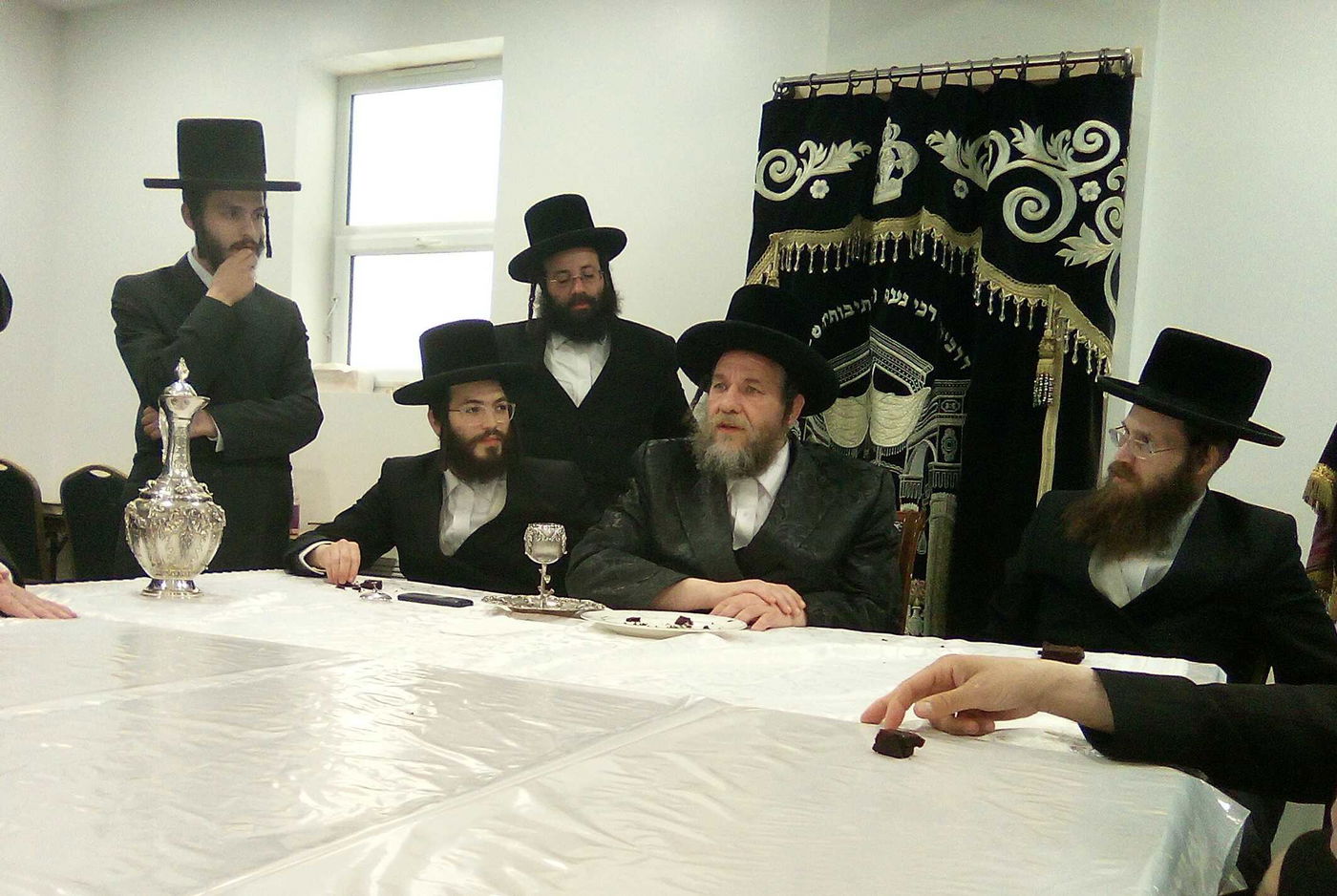 הגה"צ רבי יעקב מרדכי הגר בביקור בזק בלונדון