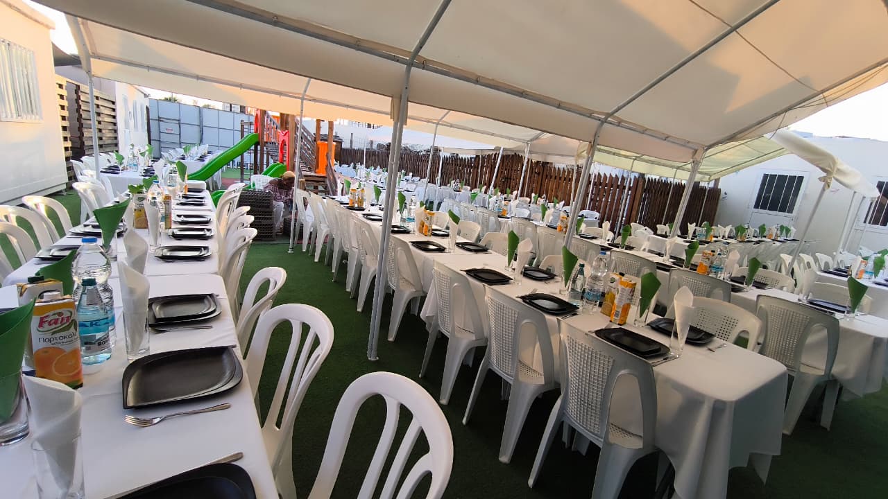 סעודת שבת מוכנה לעשרות ישראלים שנתקעו בדרכם ארצה, בשבת האחרונה