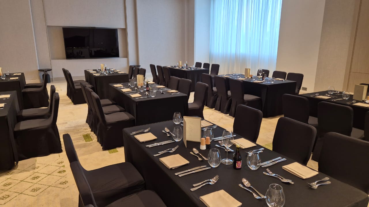 "פתאום הופיעו מאות": זה מה שעשו ישראלים שנתקעו בגלל המלחמה בחו"ל 