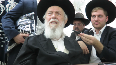 האישה היתה לבד בבית באזעקות? זו העצה של הגאון רבי יצחק זילברשטיין | תיעוד מתוך המקלט