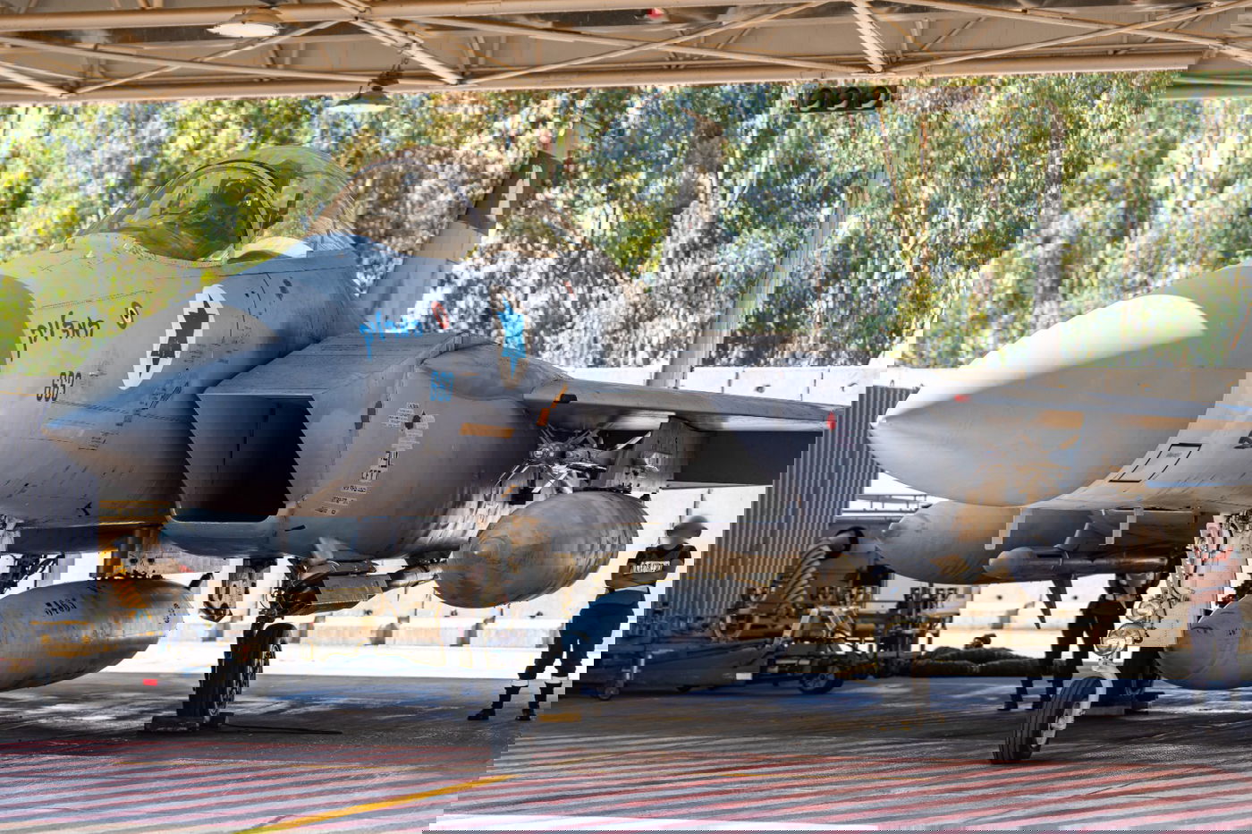 המטוסים ממריאים