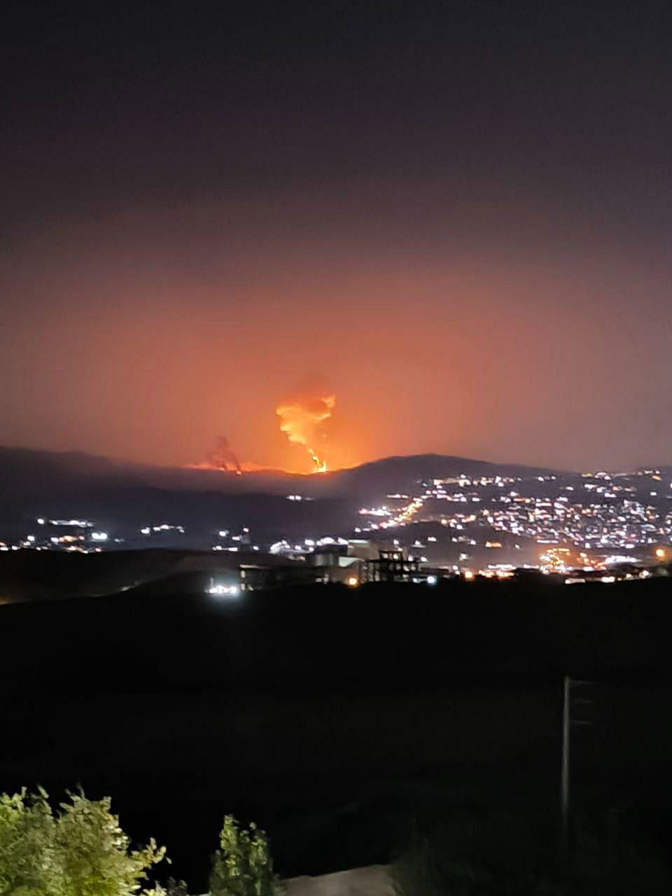 האש בטהרן, הלילה