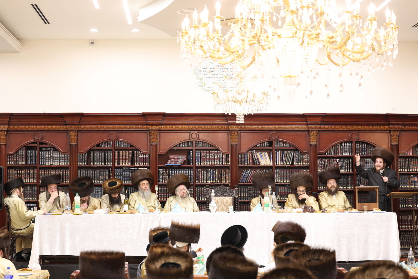 שמחת שבע ברכות לנכדת האדמו"ר מתולדות אהרן