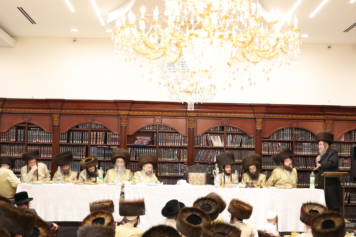 שמחת שבע ברכות לנכדת האדמו"ר מתולדות אהרן