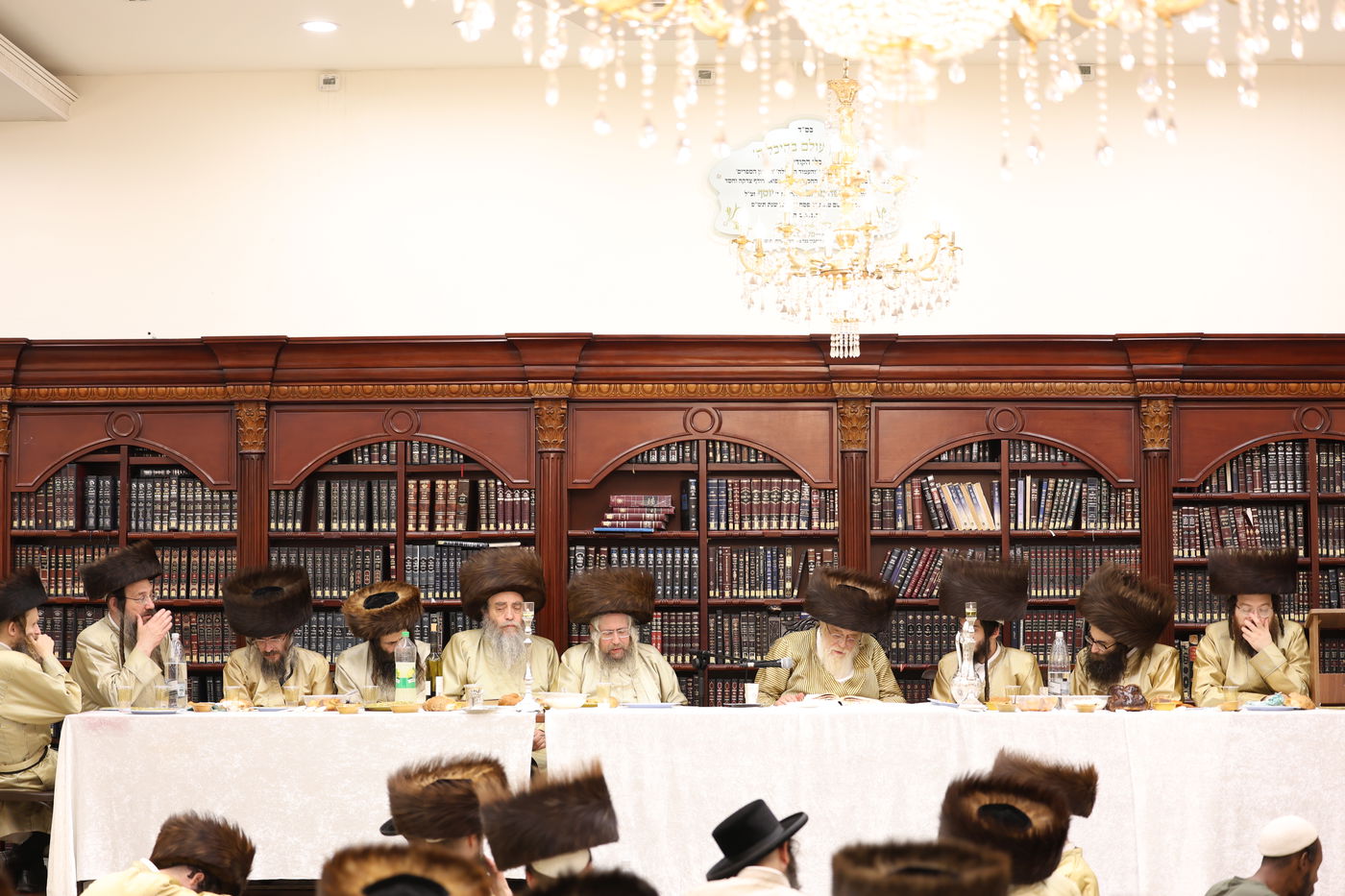 שמחת שבע ברכות לנכדת האדמו"ר מתולדות אהרן