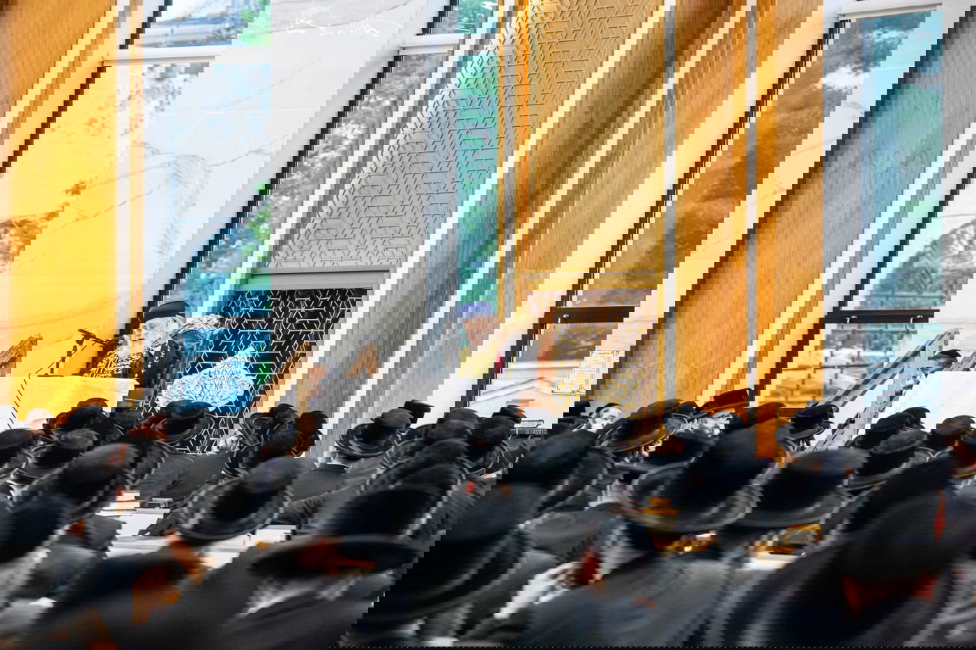 שיעור וביקור היסטורי של הראש"ל הגר"י יוסף בעיירה סקווירא | תיעוד מיוחד 