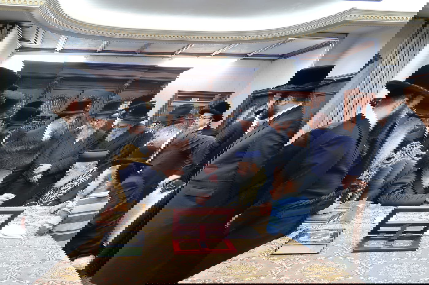 שיעור וביקור היסטורי של הראש"ל הגר"י יוסף בעיירה סקווירא | תיעוד מיוחד 