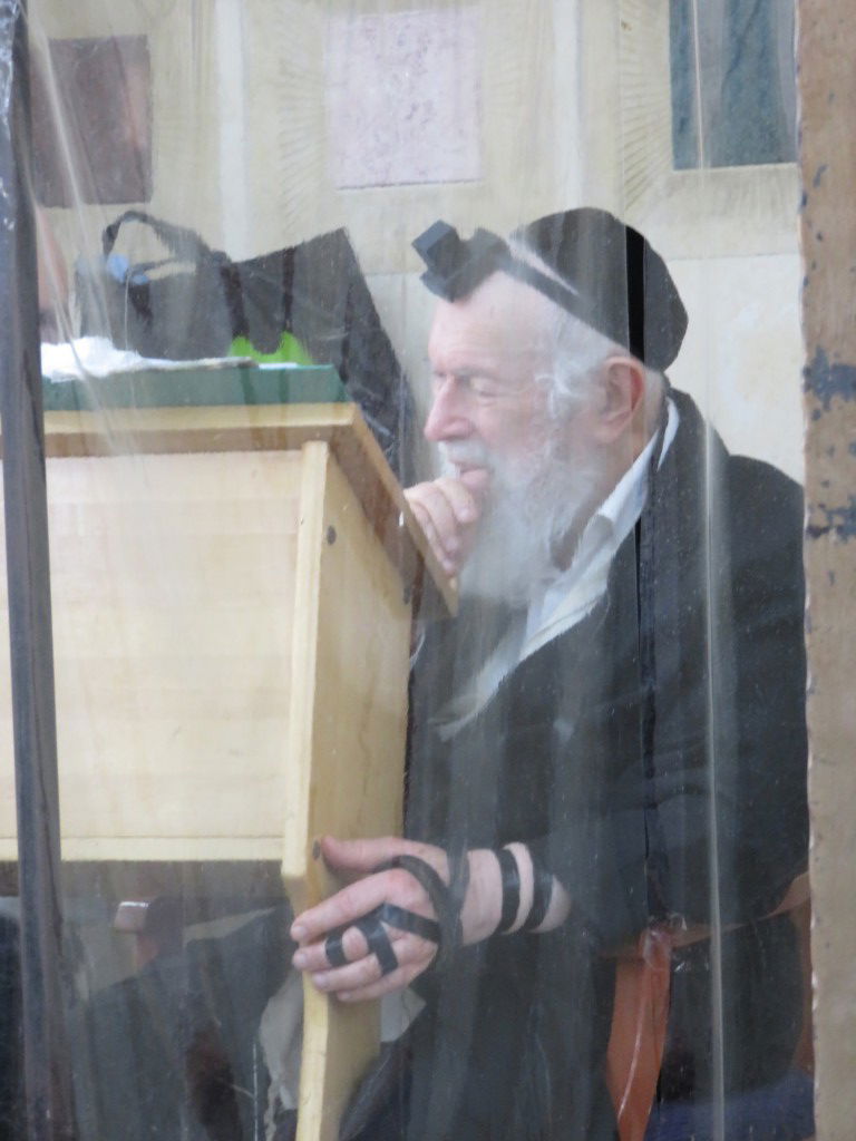 הגאון רבי יצחק זילברשטיין בימי המלחמה בכולל 'בית דוד' ברמת אלחנן