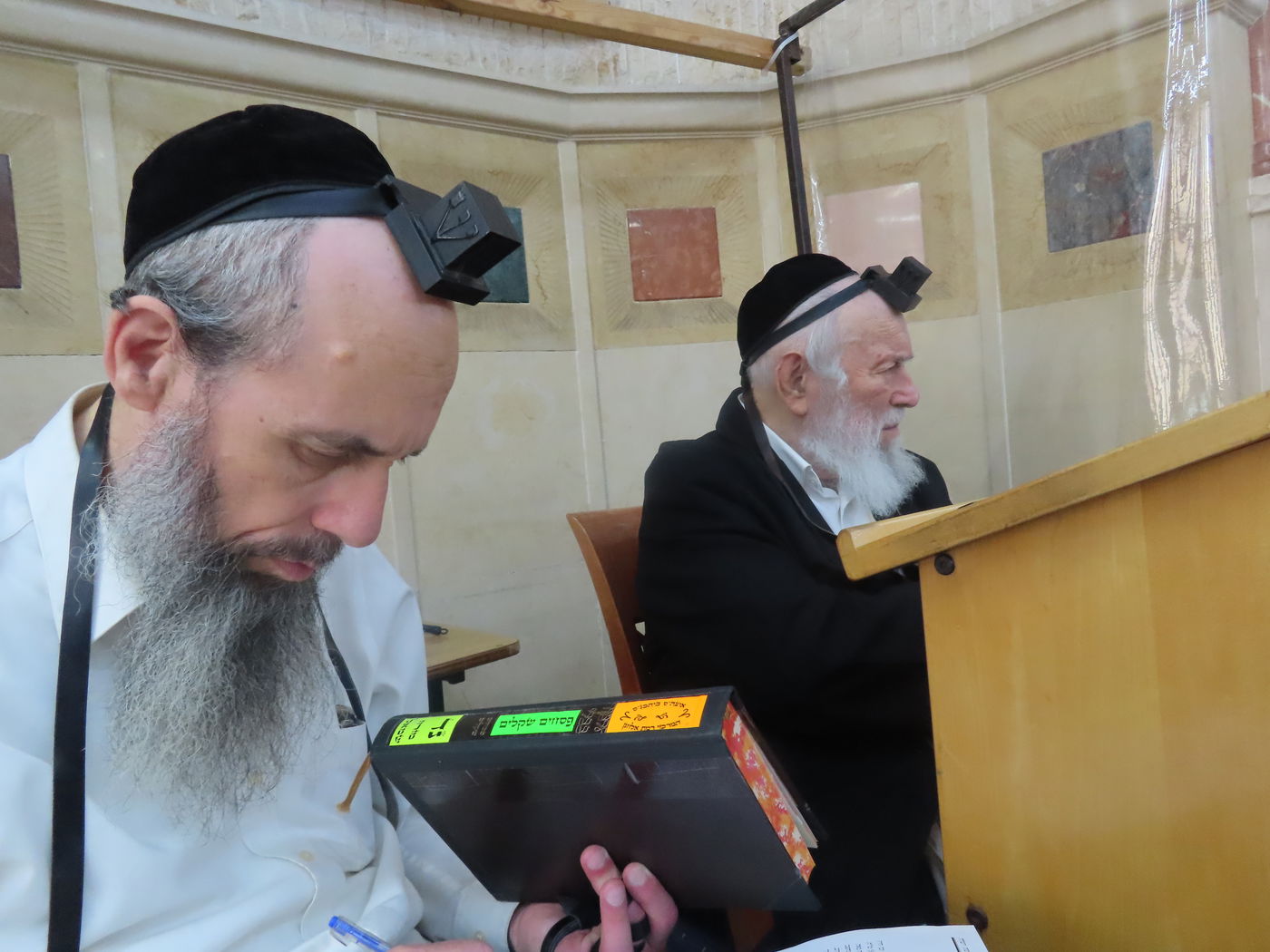 הגאון רבי יצחק זילברשטיין בימי המלחמה בכולל 'בית דוד' ברמת אלחנן