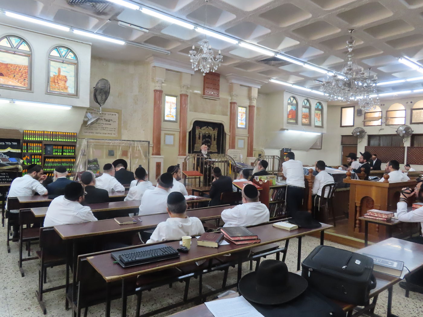 הגאון רבי יצחק זילברשטיין בימי המלחמה בכולל 'בית דוד' ברמת אלחנן