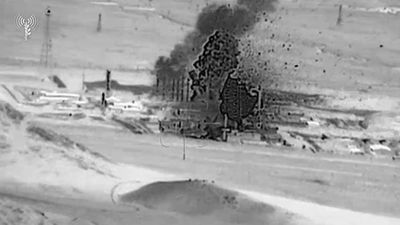 תיעוד מרהיב, פצצה אחרי פצצה: כך הושמד הכור הגרעיני באראכ 