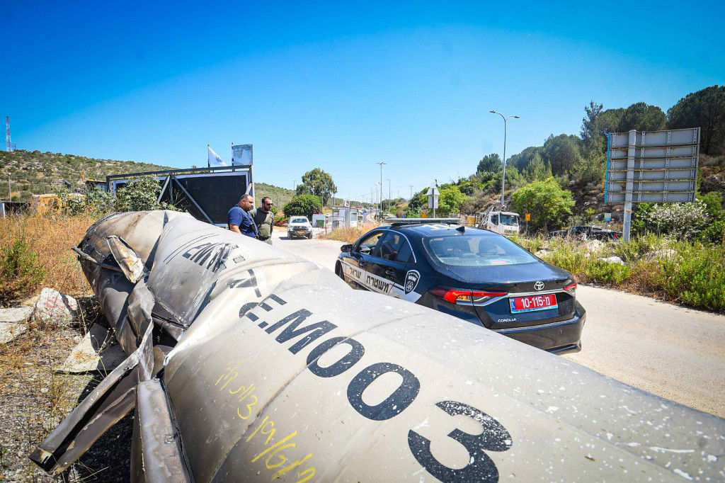 נס בשומרון - חלק ענק מטיל נפל בכניסה לעיר אריאל