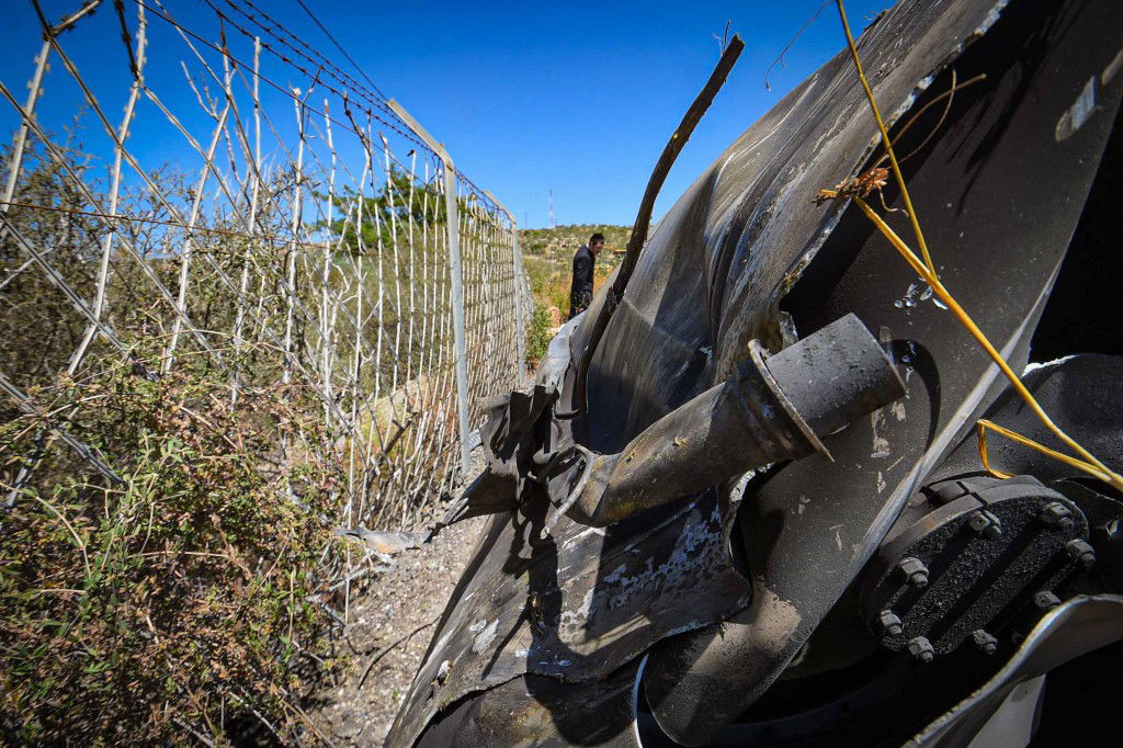 נס בשומרון - חלק ענק מטיל נפל בכניסה לעיר אריאל