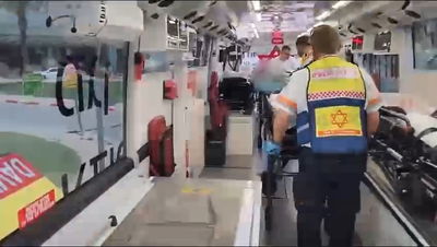 בית חולים על גלגלים: כך מפנים את החולים מסורוקה