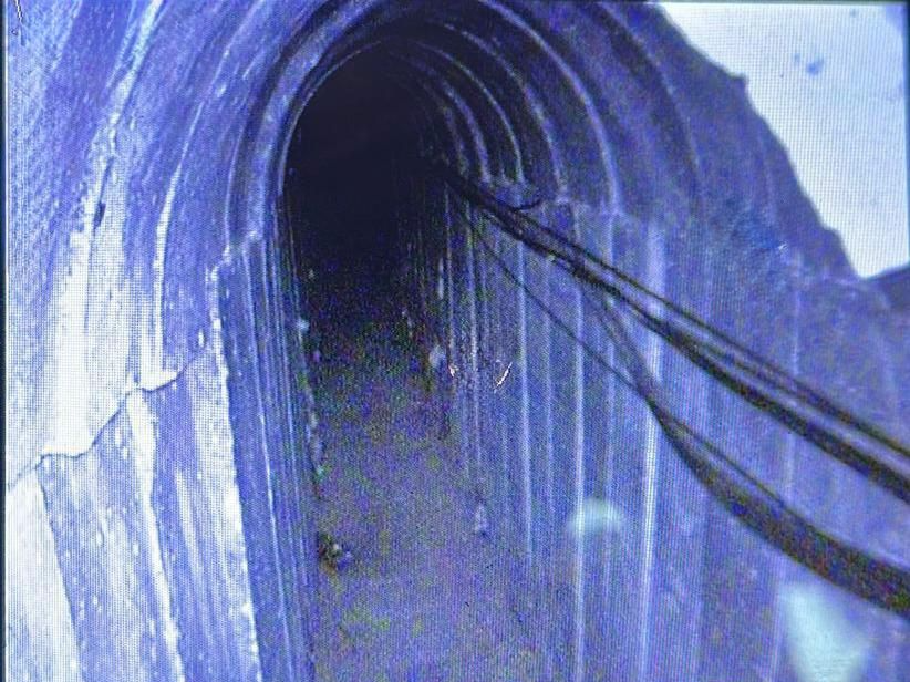 מצורף תיעוד של פיר המנהרה שאותר במרחב שג׳עיה