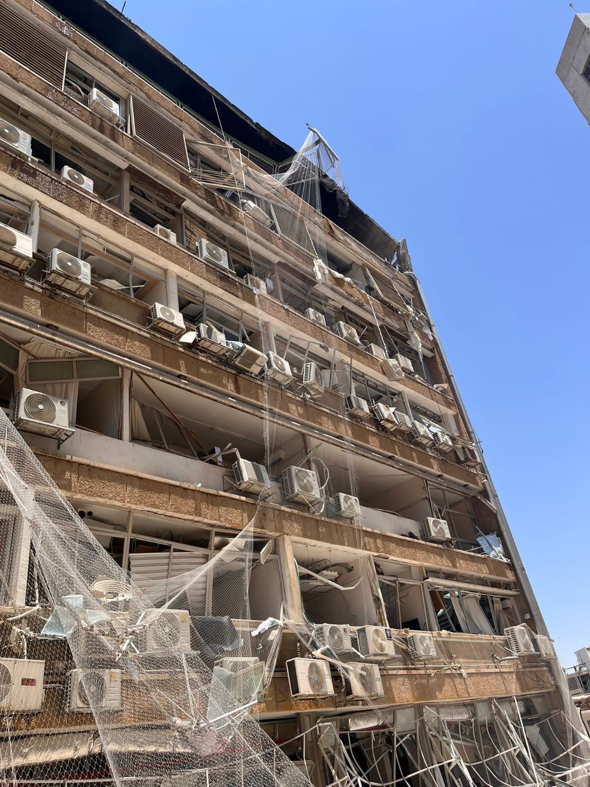 ממדי ההרס בסורוקה: 400 מטופלים הועברו, עשרות נפצעו בזירה