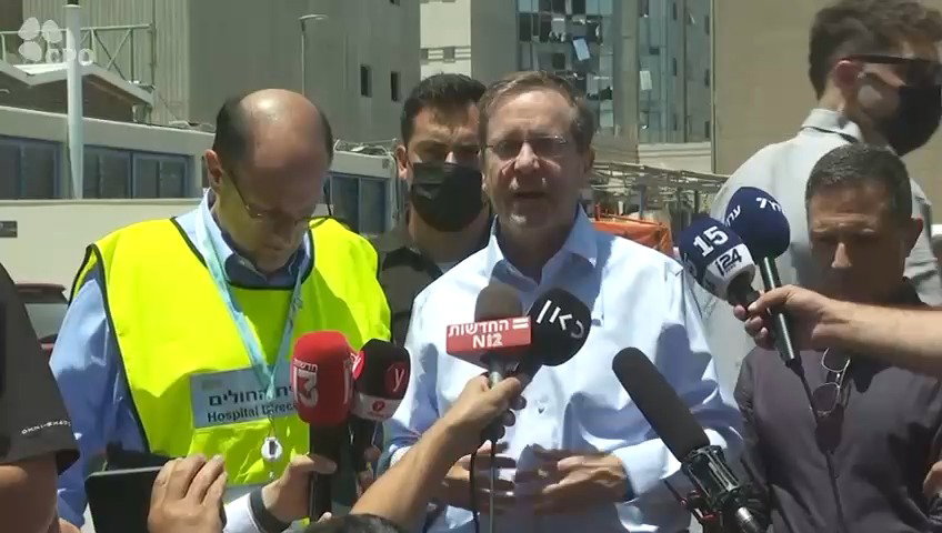 נשיא המדינה בביקור בבית החולים 