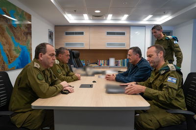 שר הביטחון בהערכת מצב עם הרמטכ"ל