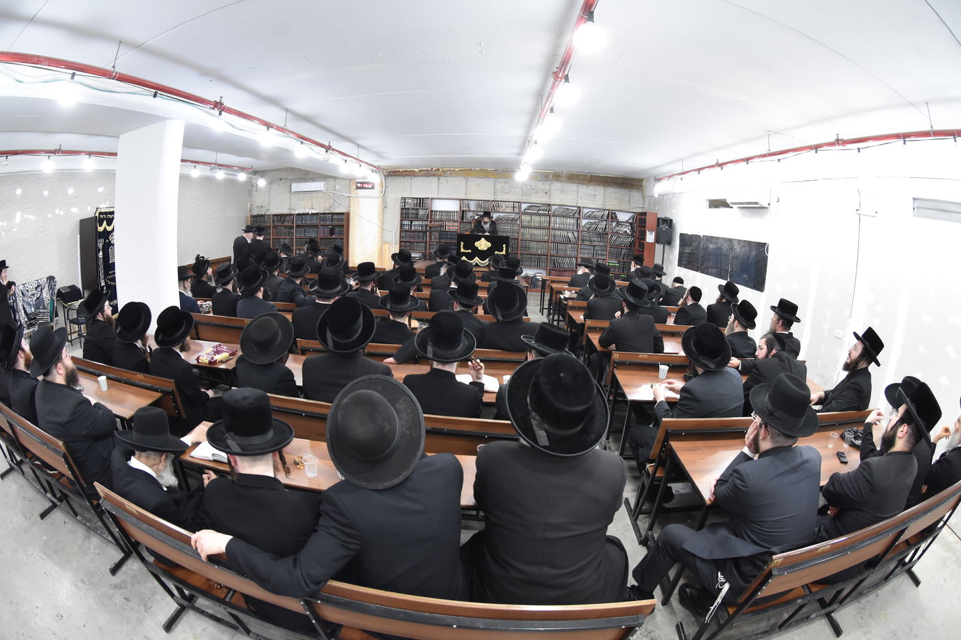 כינוס "וַתְּלַמְּדֵם" בחצר הקודש זוטשקא