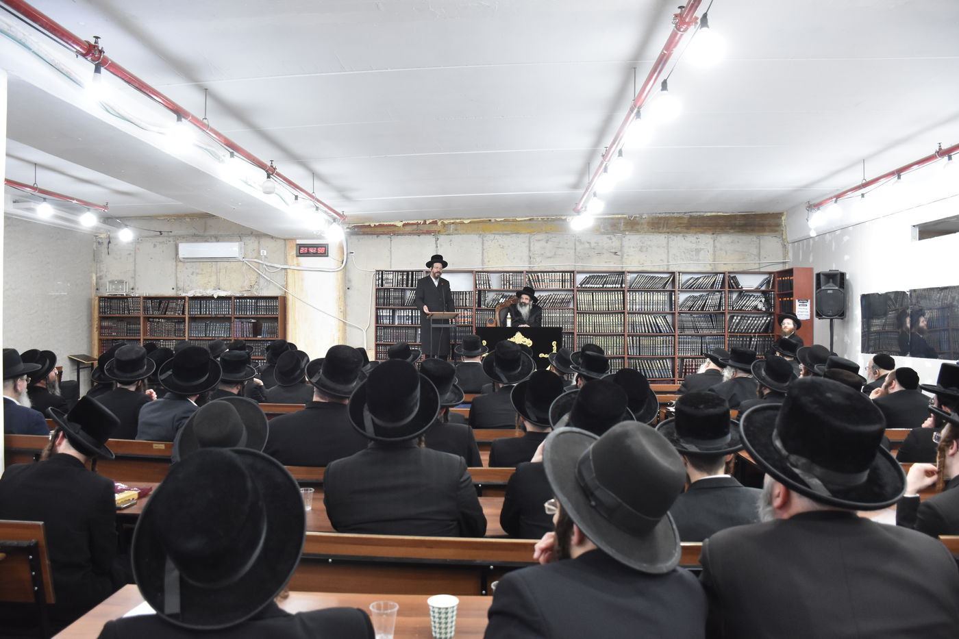 כינוס "וַתְּלַמְּדֵם" בחצר הקודש זוטשקא