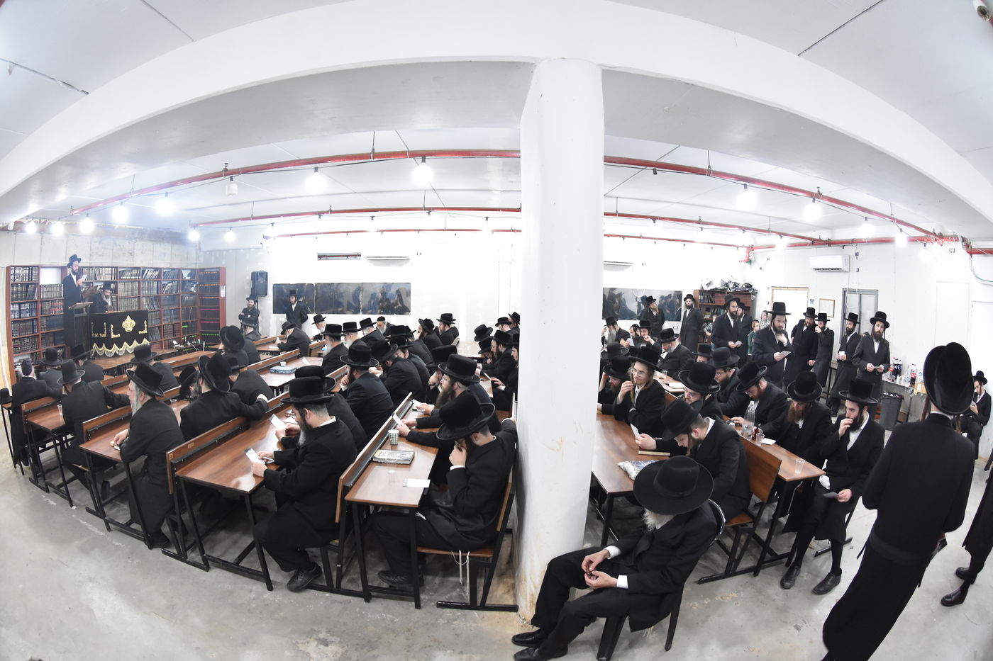 כינוס "וַתְּלַמְּדֵם" בחצר הקודש זוטשקא