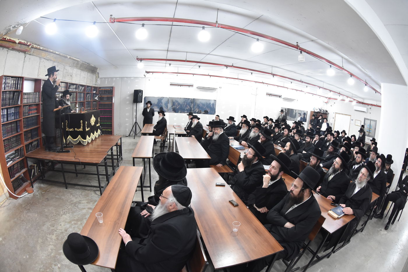 כינוס "וַתְּלַמְּדֵם" בחצר הקודש זוטשקא