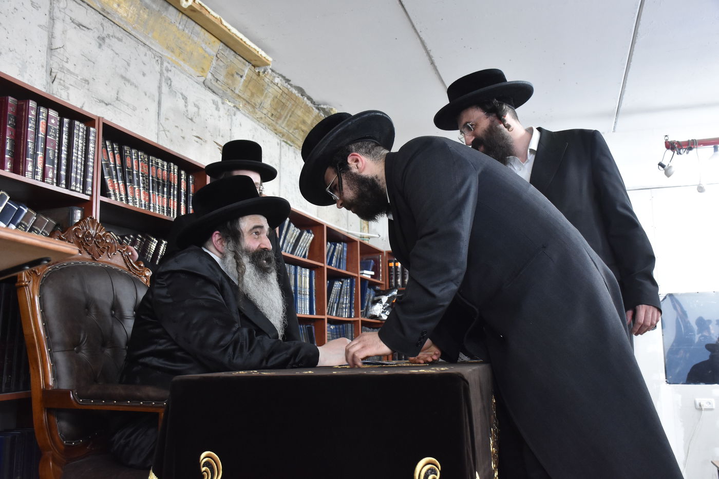 כינוס "וַתְּלַמְּדֵם" בחצר הקודש זוטשקא