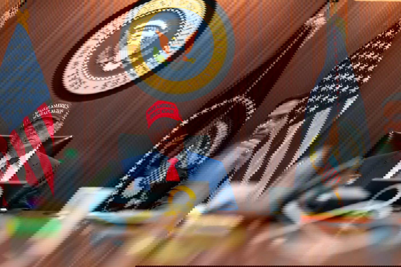 טראמפ בזמן התקיפה באיראן