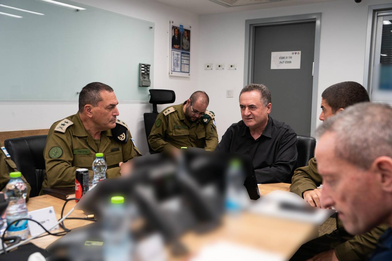 שר הביטחון כ"ץ בחיתוך מצב