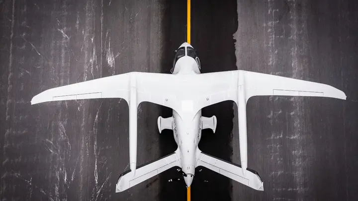 המטוס ממבט על