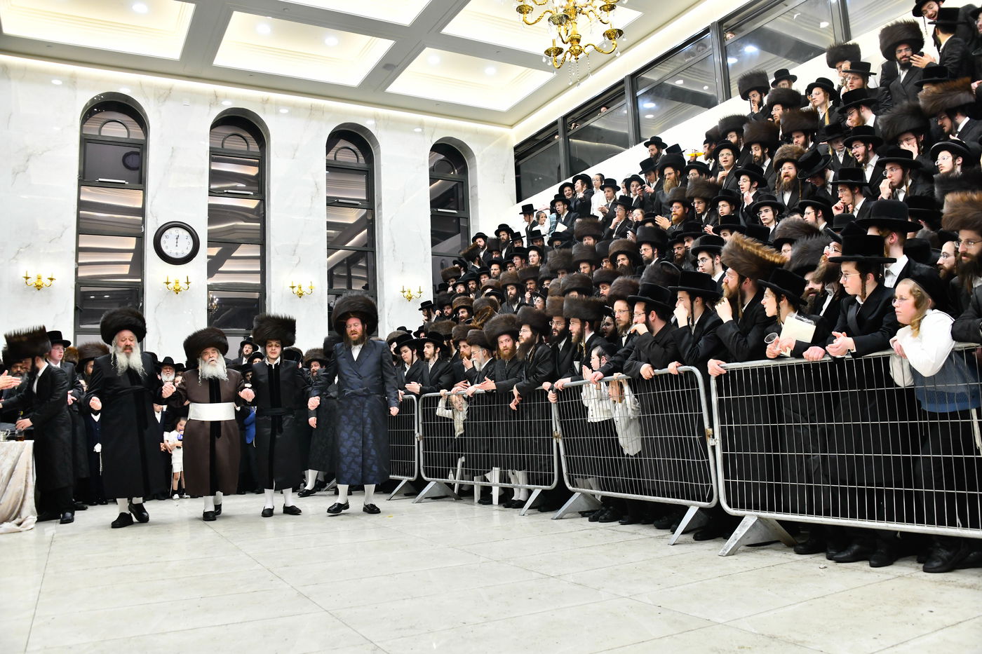 שמחת בית קרעטשניף - הארנאסטייפל - זלאטשוב - טשערקאס